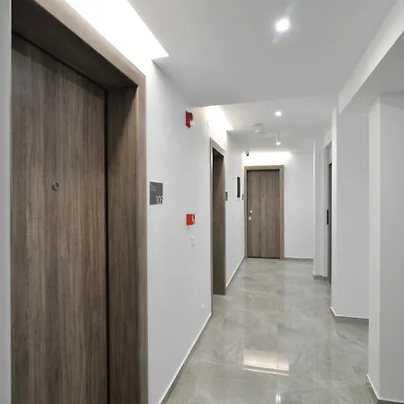 מלון דירות Anassa 4*